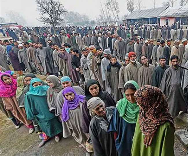 केंद्र सरकार ने जम्मू कश्मीर प्रशासन को चुनाव के लिए दिखाई हरी झंडी, 60 फीसद सीटें हैं खाली