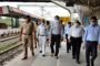 लखनऊः अमेठी से सीतापुर जा रही प्रवासी मजदूरों से भरी बस में कंटेनर ने मारी टक्कर