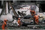 चीन में भूकंप से 116 लोगों की मौत, 400 से ज्यादा हुए घायल, 6.1 तीव्रता के भूकंप में मलबे में तब्दील हुई कई ऊंची इमारत