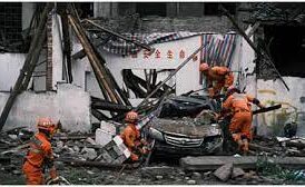 चीन में भूकंप से 116 लोगों की मौत, 400 से ज्यादा हुए घायल, 6.1 तीव्रता के भूकंप में मलबे में तब्दील हुई कई ऊंची इमारत